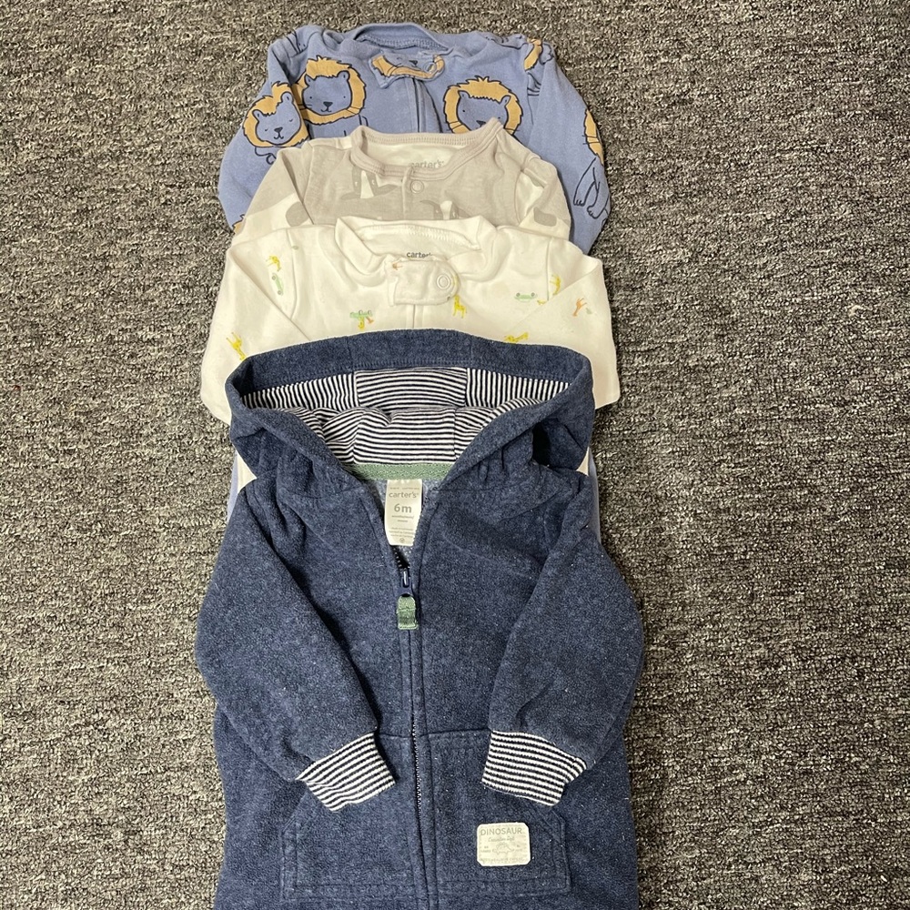 Carter’s  clothes boy good condition,6 m-3 m